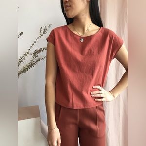 Amanda Moss Box Crew Top in Cayenne